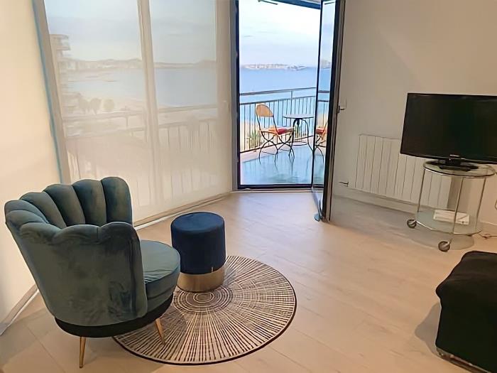 Apartamento Torre Valentina frente al mar